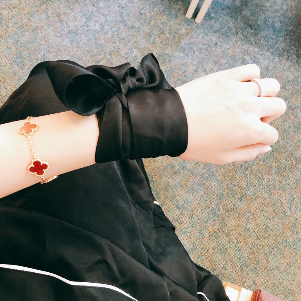 Meet your Posher, Manqiu